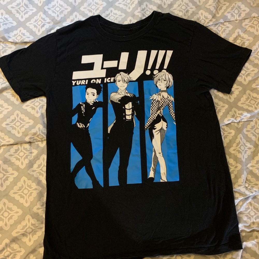 🍓Yuri on Ice T-shirt